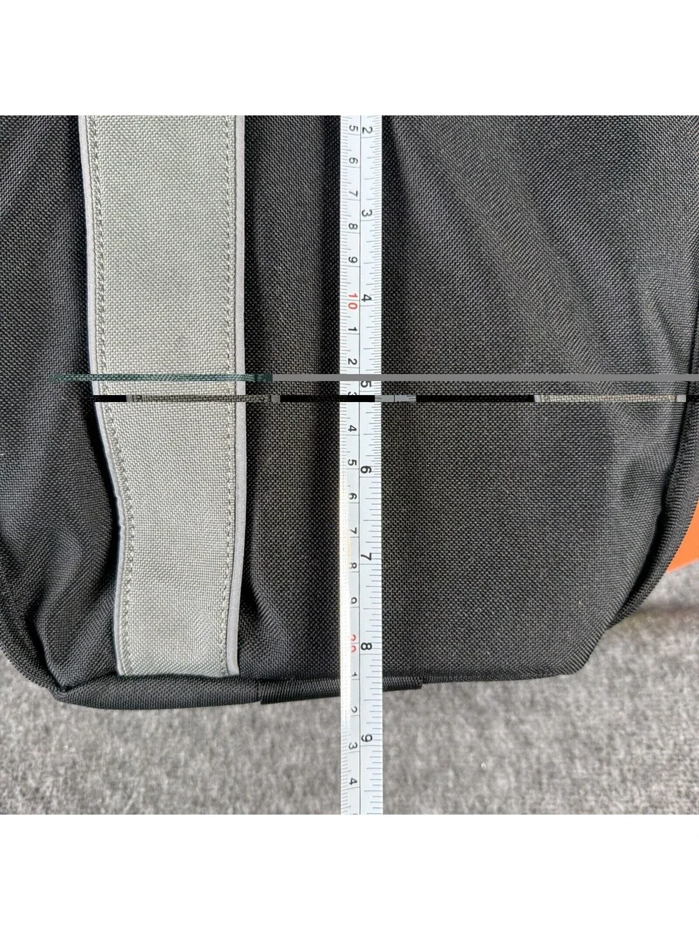 HUGGER Camera Bag Cross Body Or Shoulder.